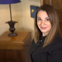 Nina Kaloutsa Profile Picture